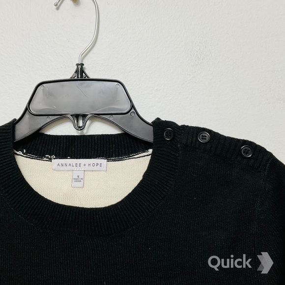 S - NWT Color-Block Blouse Sweater w/ Button Detail - Picture 4 of 11